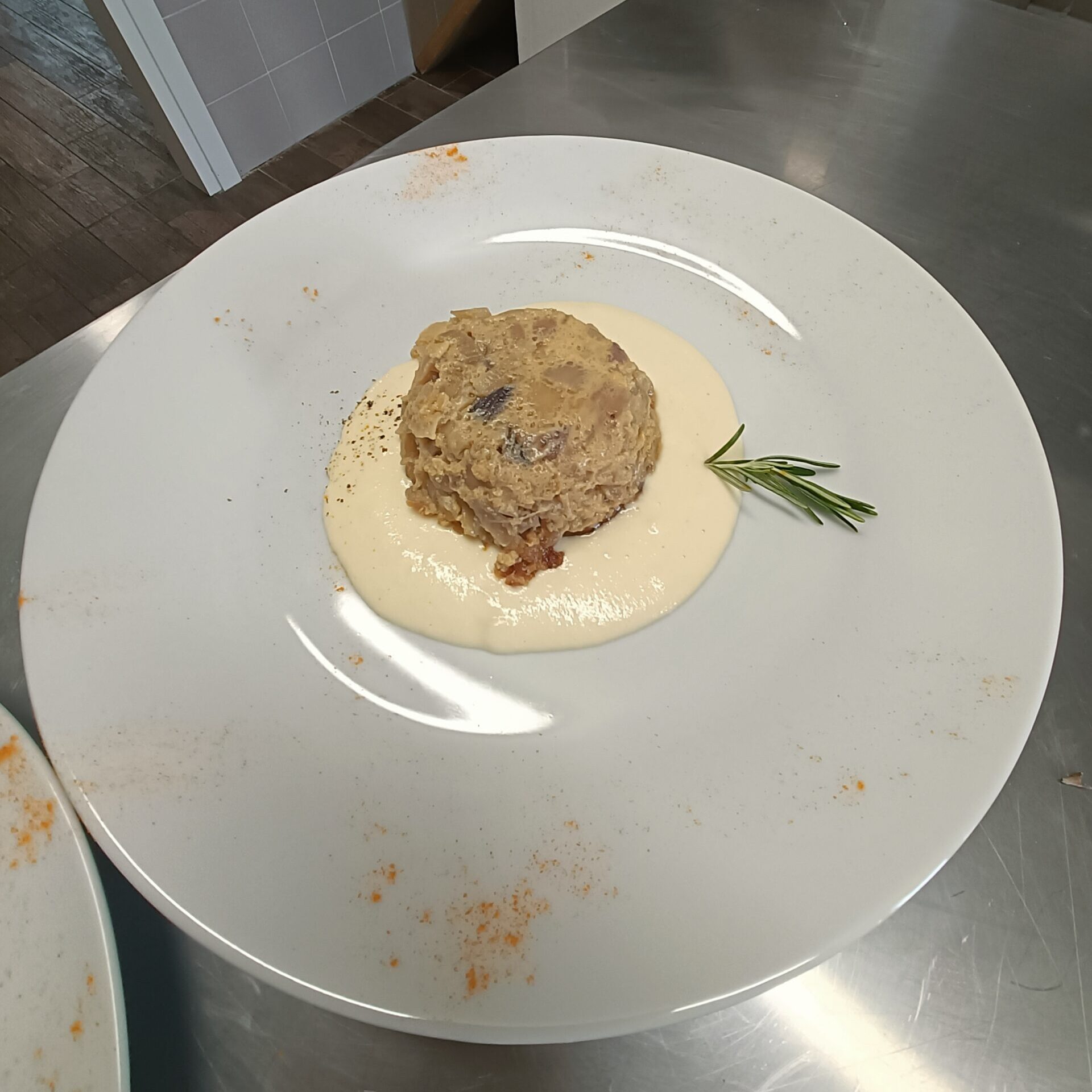 Flan con crema di toma e pepe nero