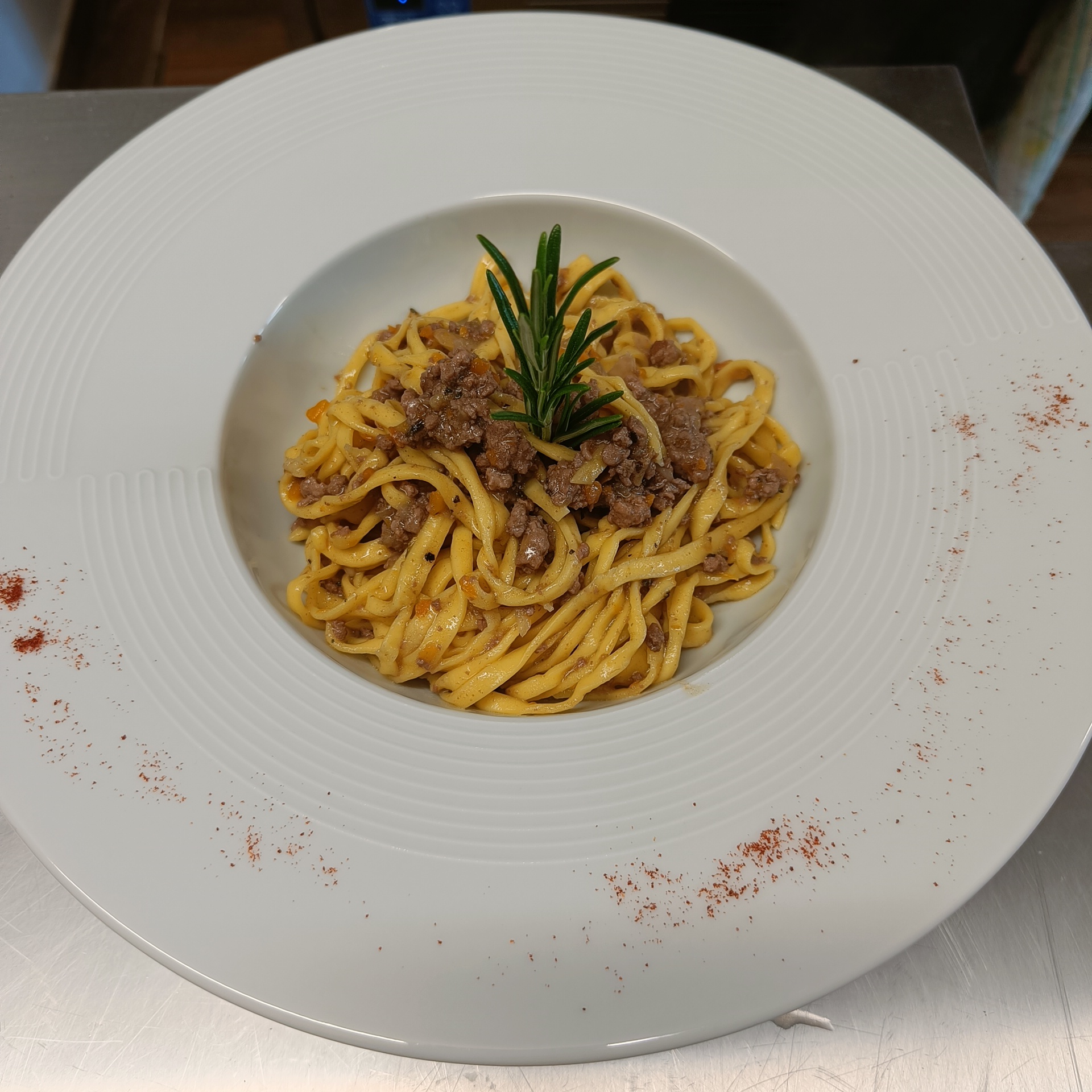 Tajarin al ragù di anatra e barbera